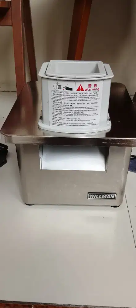 Mesin potong sayuran dan buah