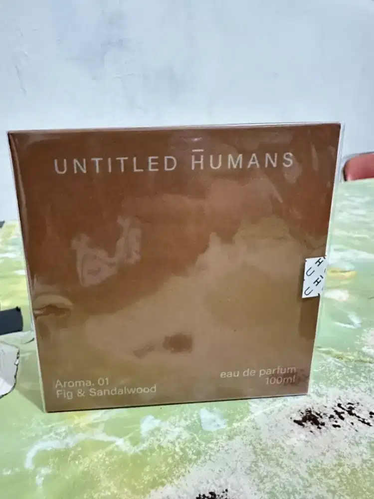 Parfum HMNS untitled humans