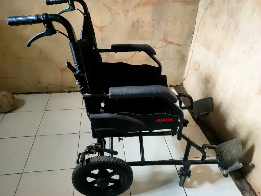 DI JUAL CEPAT KURSI RODA