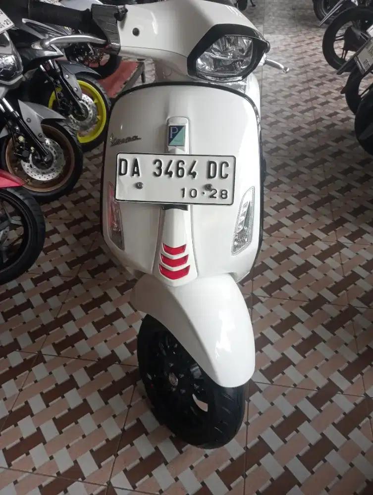 Vespa . Sprin 125.