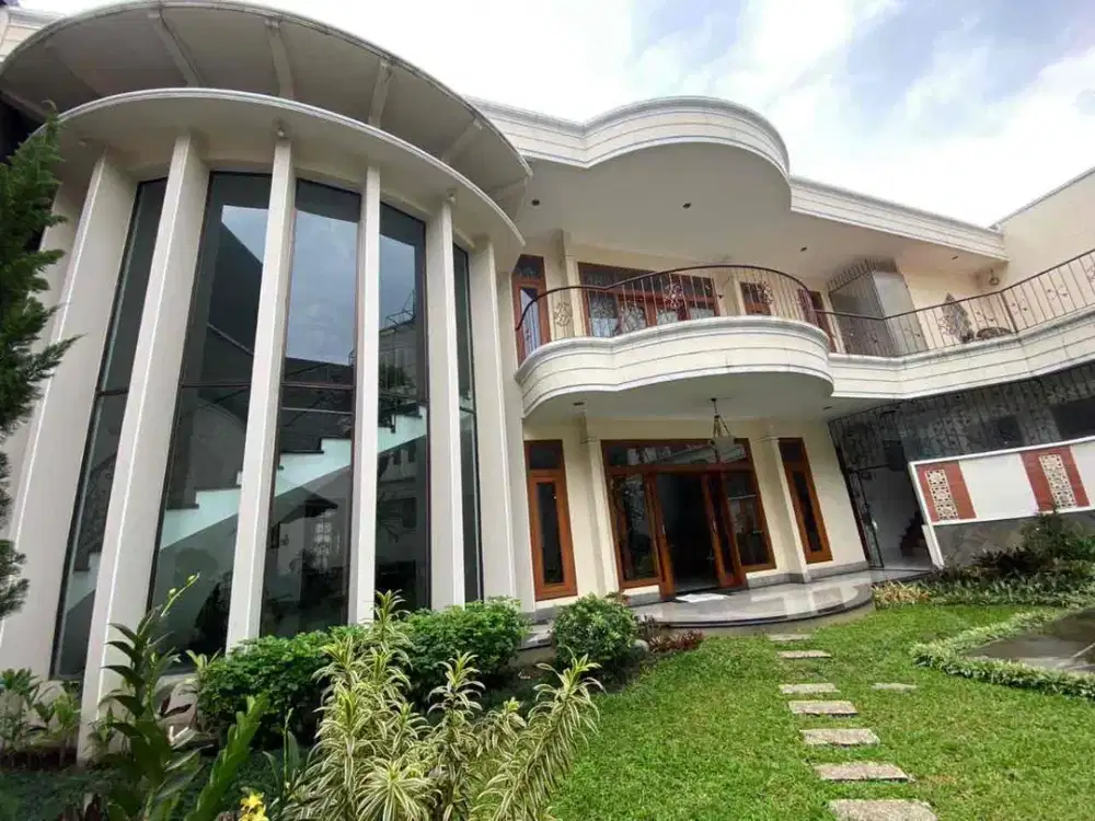 Jual Rumah Batu Nunggal Mewah Modern Klasik Kualitas bangunan Premium semi Furnish