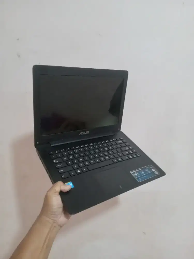 Laptop asus slim ram 4