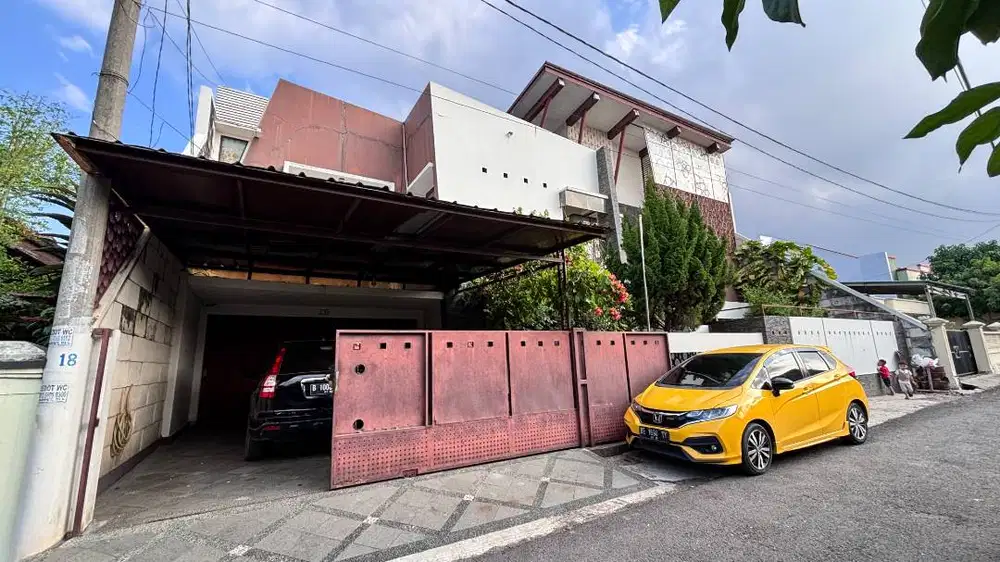 Jual Rumah Mewah Ex Pejabat Full Furnish di Bandar Lampung Way Halim