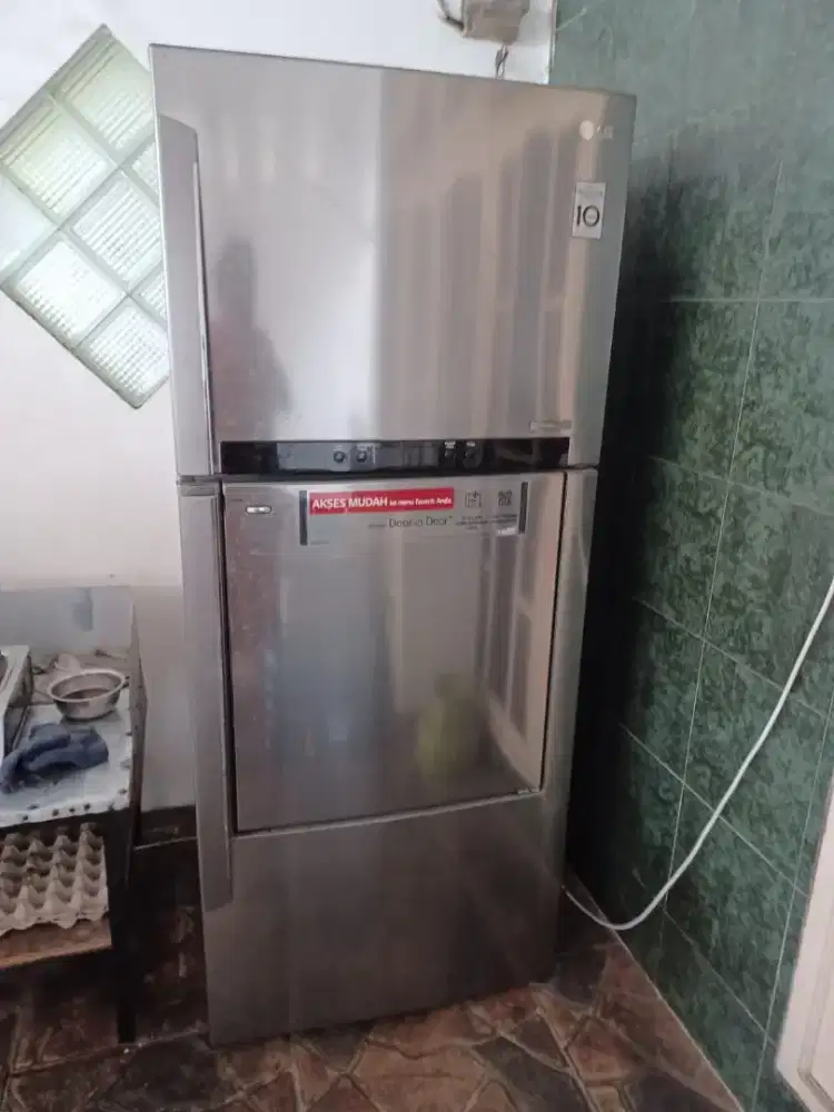 Kulkas 2 pintu jumbo digital inverter