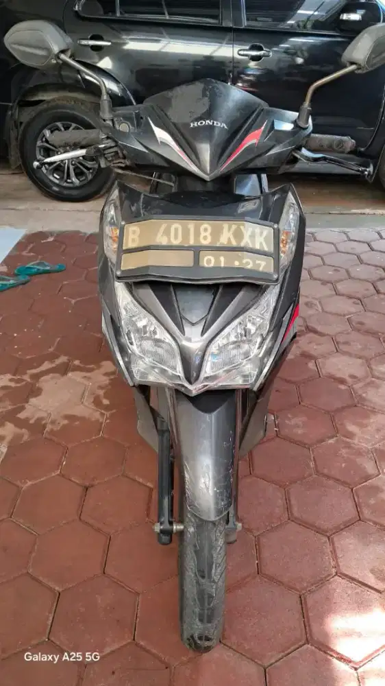 Dijual vario 125 tahun 2015