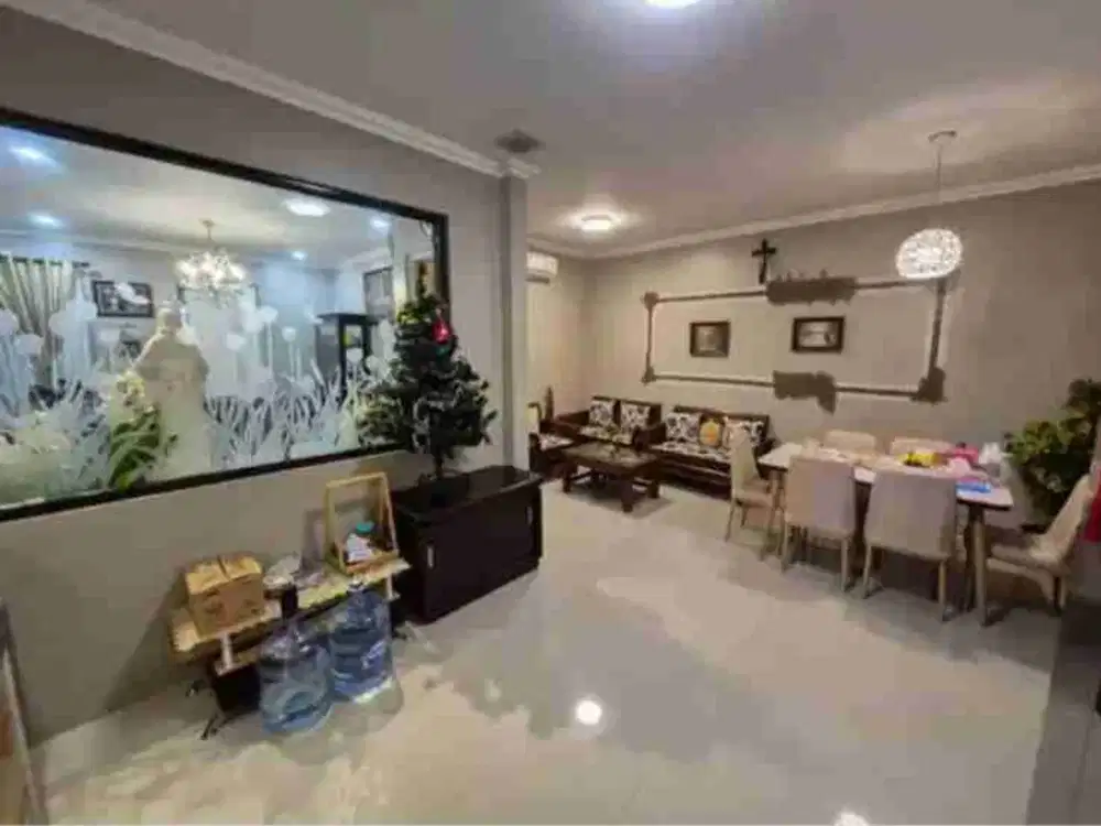 Dijual.murah rumah sgt rapih siap huni semi furnish di Residence One-Bsd City(SHM)