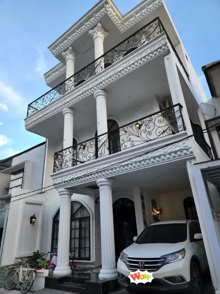 Rumah Mewah ada Kolam Renang di Komplek Antapani Kota Bandung