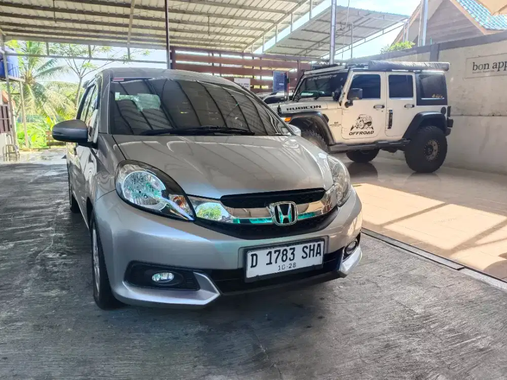 Bismillah numpang jual mobilio E. Manual th 2016.no.D.