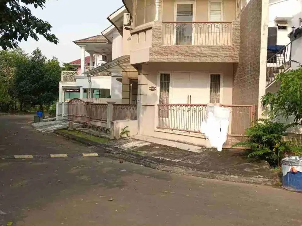 Rumah dijual Di Royal Residence Pulogebang Jaktim