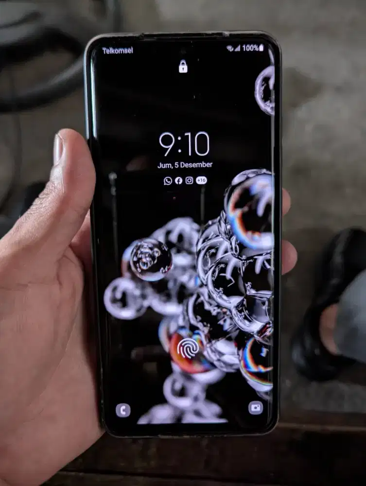 Samsung s 20 ultra 5G 12/256 minus