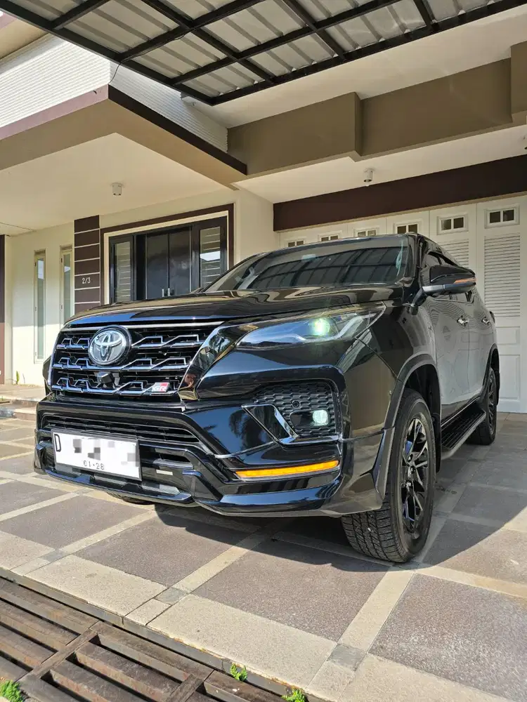 KM 21rb | Toyota Fortuner 2.8 GR 2023