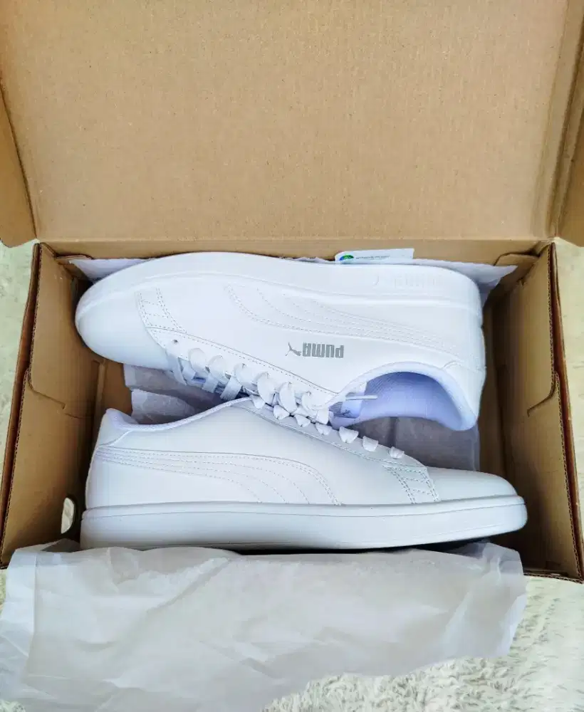 Jual sepatu sneakers pria puma smash V2 no 41 BARU ORIGINAL MURAH SAJA