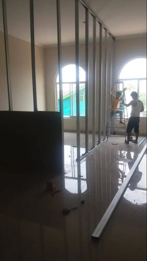 GYPSUM Pasang Partisi Aluminium - Alumunium - PVC + Plafon Gypsum GRC