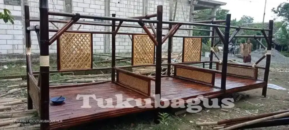 Gazebo bambu mojokerto