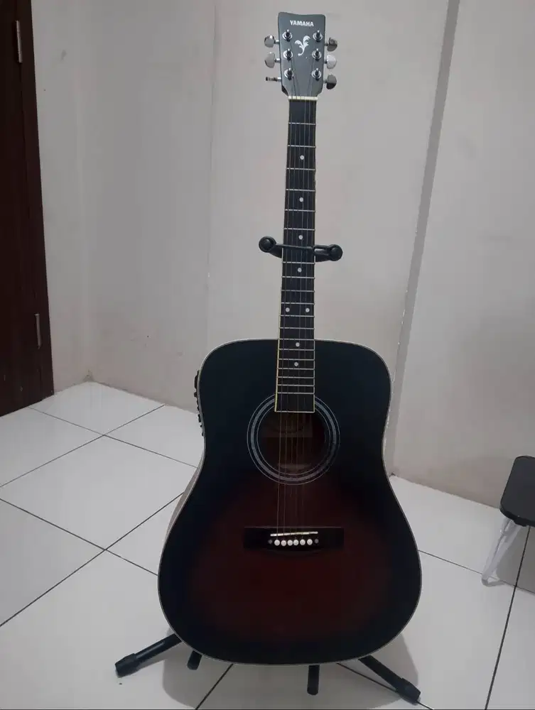 Jual gitar akustik elektrik yamaha p-310
