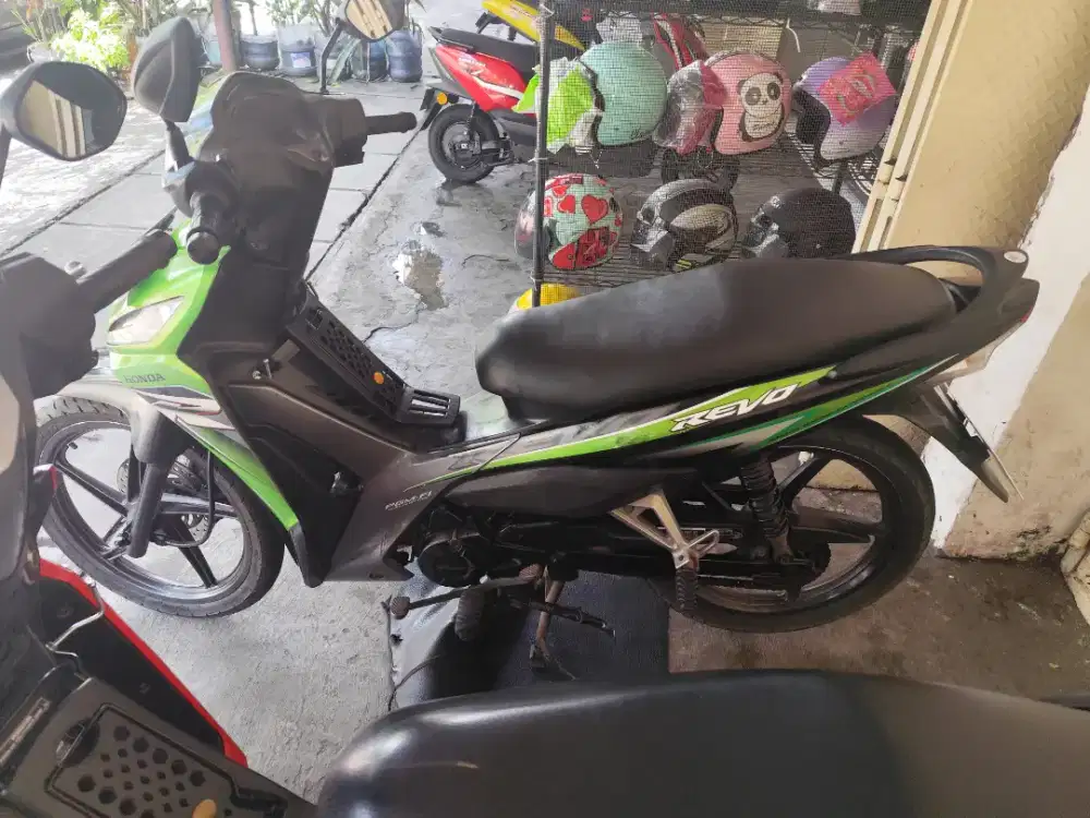 Jual Motor Honda Revo tahun 2024