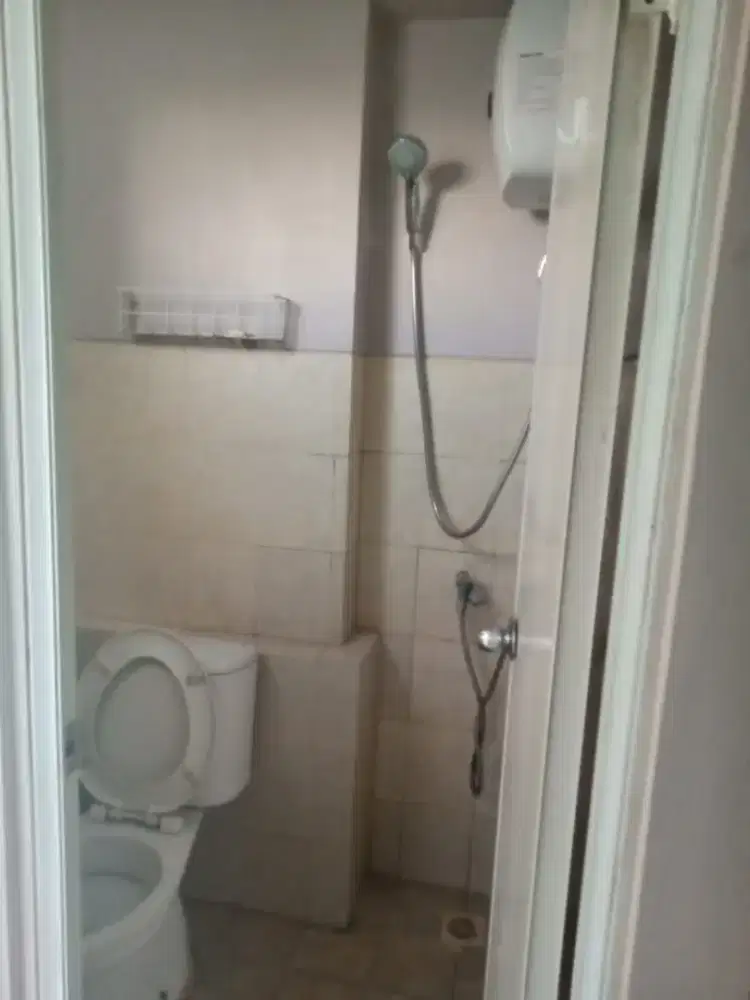 Disewakan apartemen tipe studio bersih murah jakarta barat jakarta