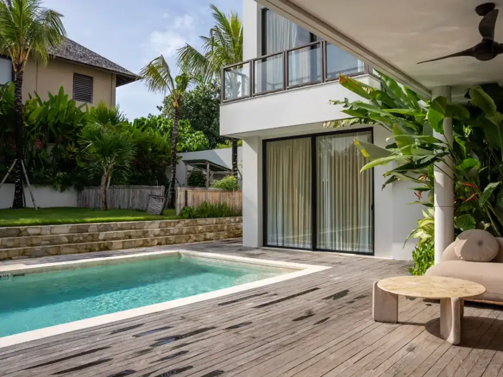 VILLA LOKASI STRATEGIS DI PERERENAN