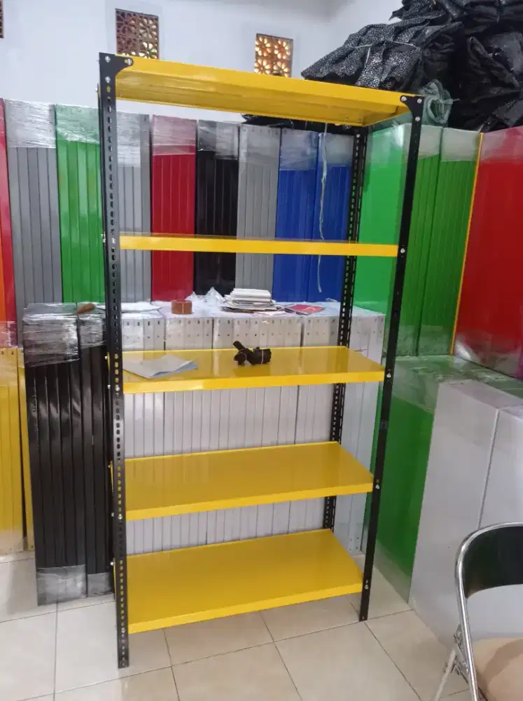 Rak besi rak buku rak kantor