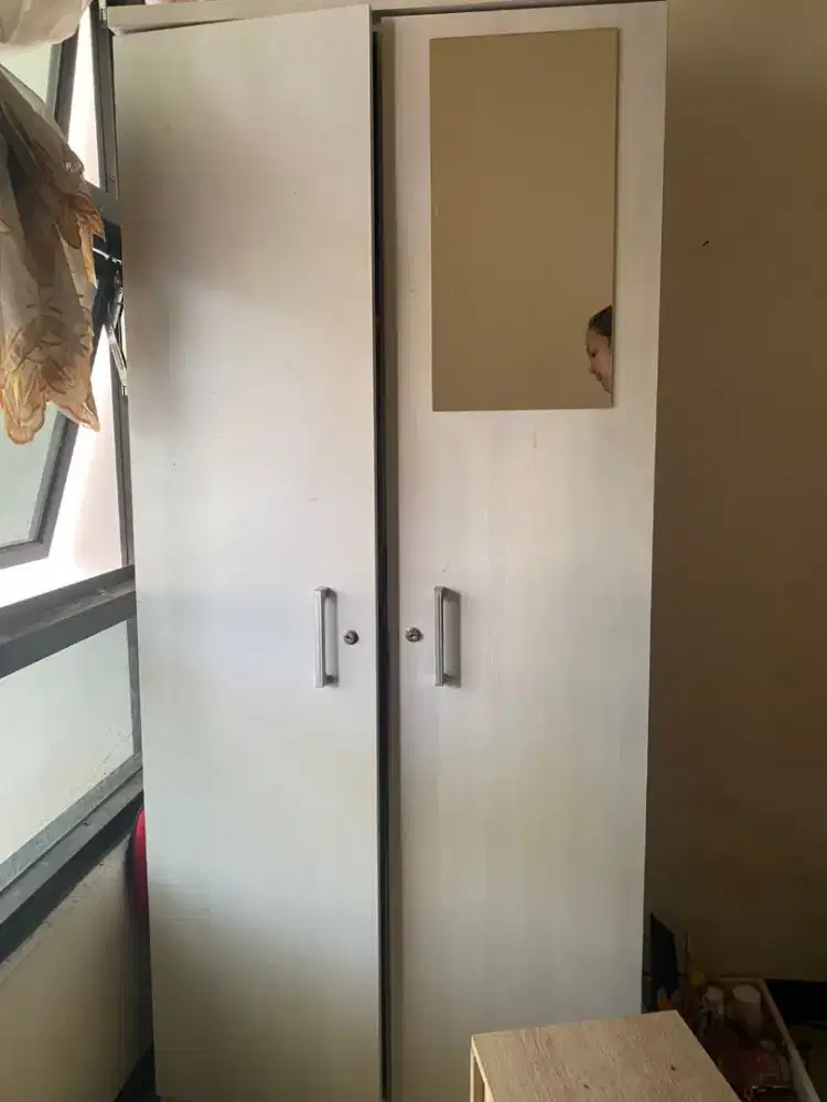 RAK DAN LEMARI BAJU NORMAL DIJUAL BUAT PINDAHAN RUMAH