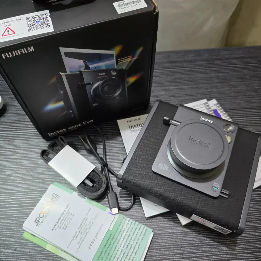 Instax wide Evo Blm pernah pakai + isi kertas