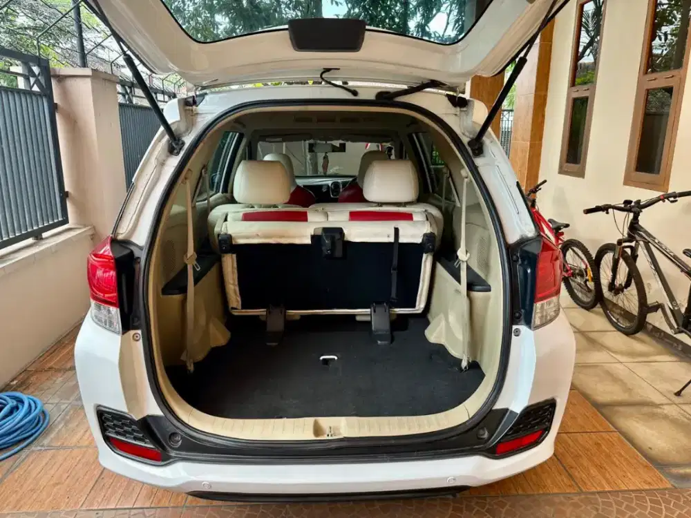 Jual milik pribadi. Mobilio 2014