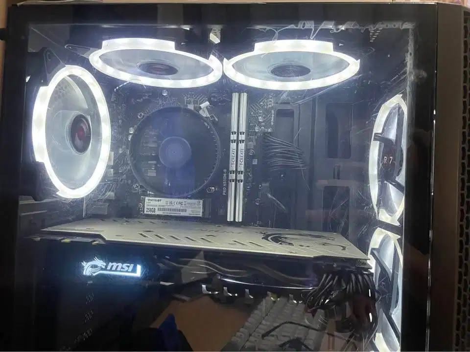 CPU i5 10400 Ram 16gb Nvme 256gb Vga GTX 1070ti + Monitor Samsung 24”