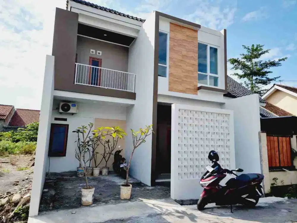 Rumah Cantik 2Lt Gress Finishing di Waru Skh