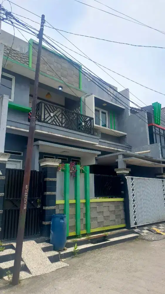 Di Jual Rumah 2 Lantai Di Tengah Kota Bekasi