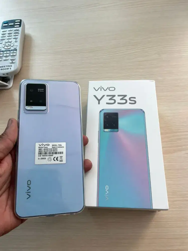 Vivo y33s Like new