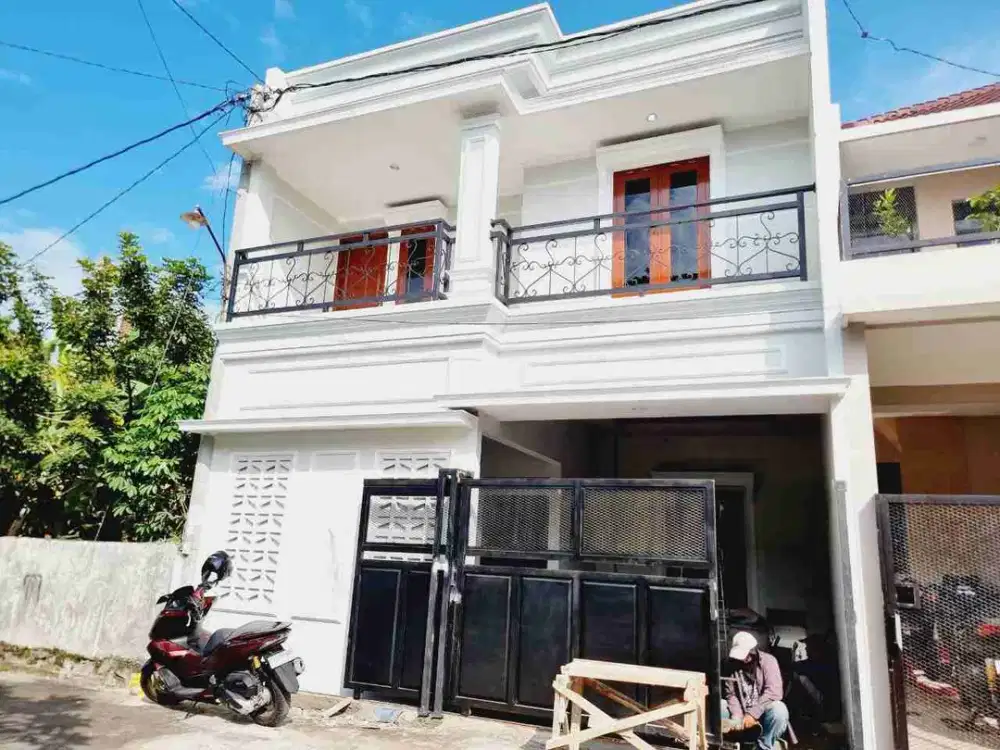 Rumah Cantik 2Lt Finishing di Perumahan Gentan