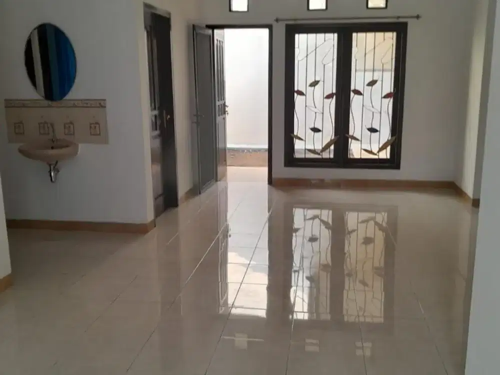 SEWA RUMAH SIAP HUNI DI GRAHA SAMPURNA INDAH DEKAT BABATAN WIYUNG