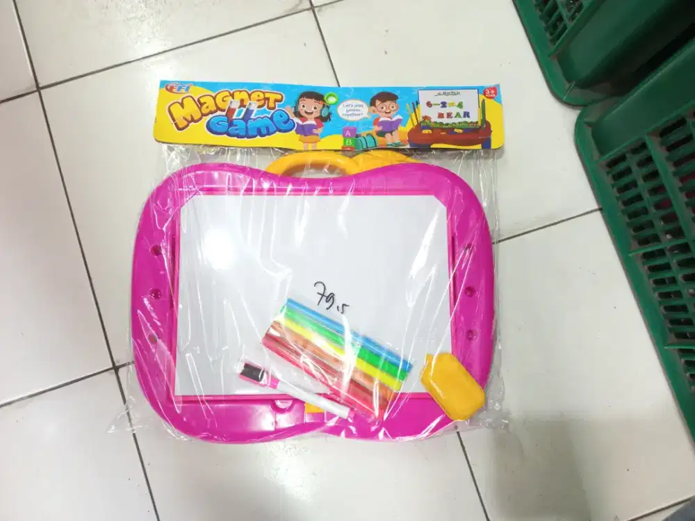 Mainan anak papan tulis magnet game