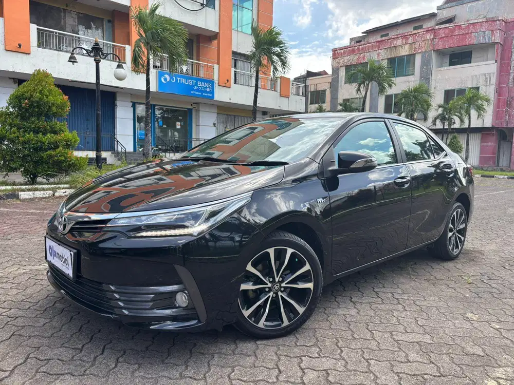 Pajak Panjang - Toyota Corolla Altis 1.8 V Bensin-AT 2019