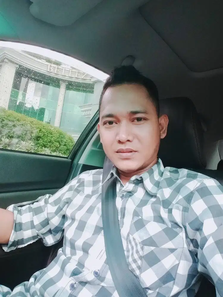 Di cari driver pribadi / kantor