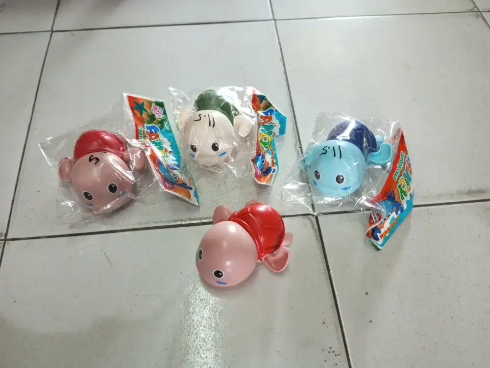 Mainan anak kura kura putar
