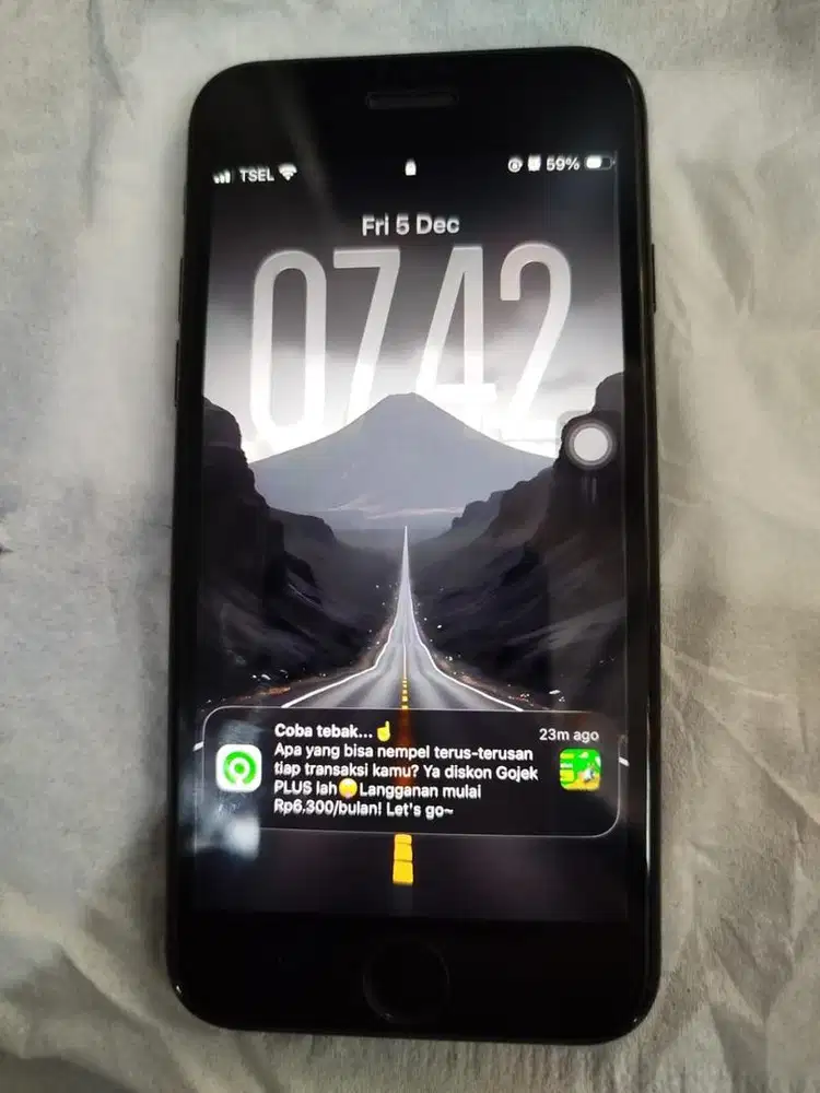 IPHONE SE GEN 2 2020