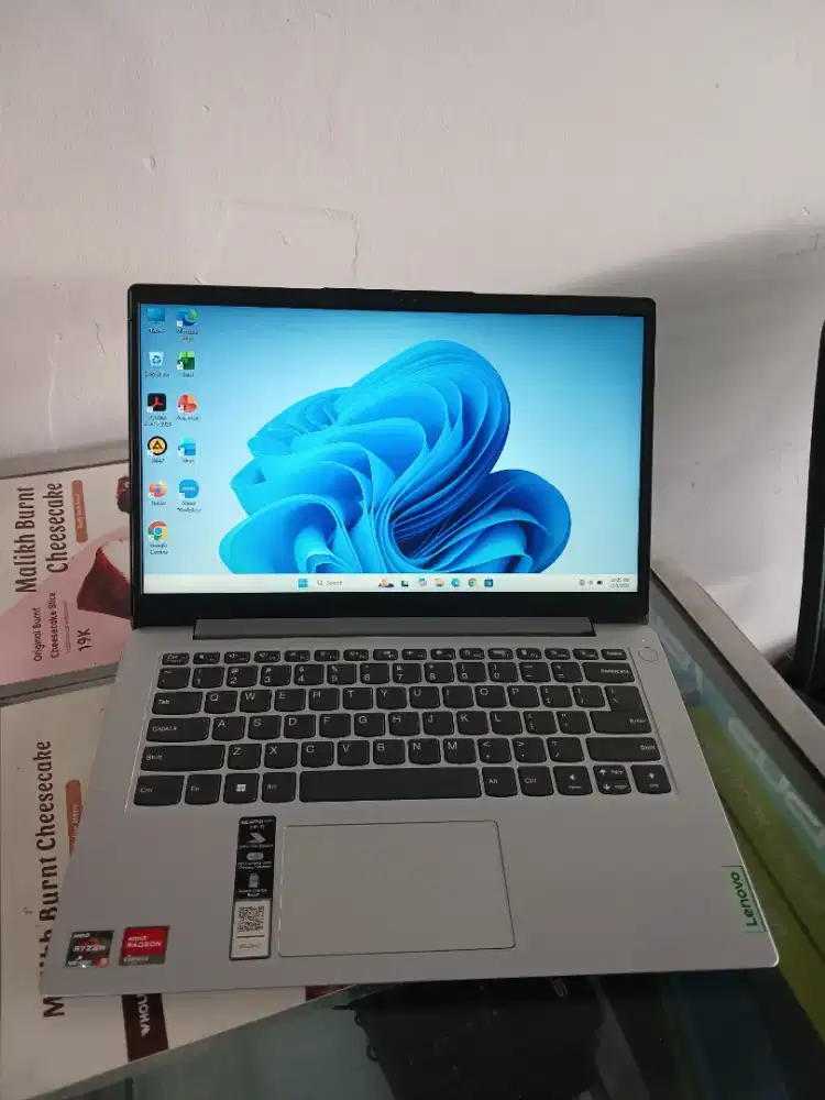 Laptop Lenovo Ideapad Slim 1 Amd Ryzen 3 7320U Ram 8 Ssd 512