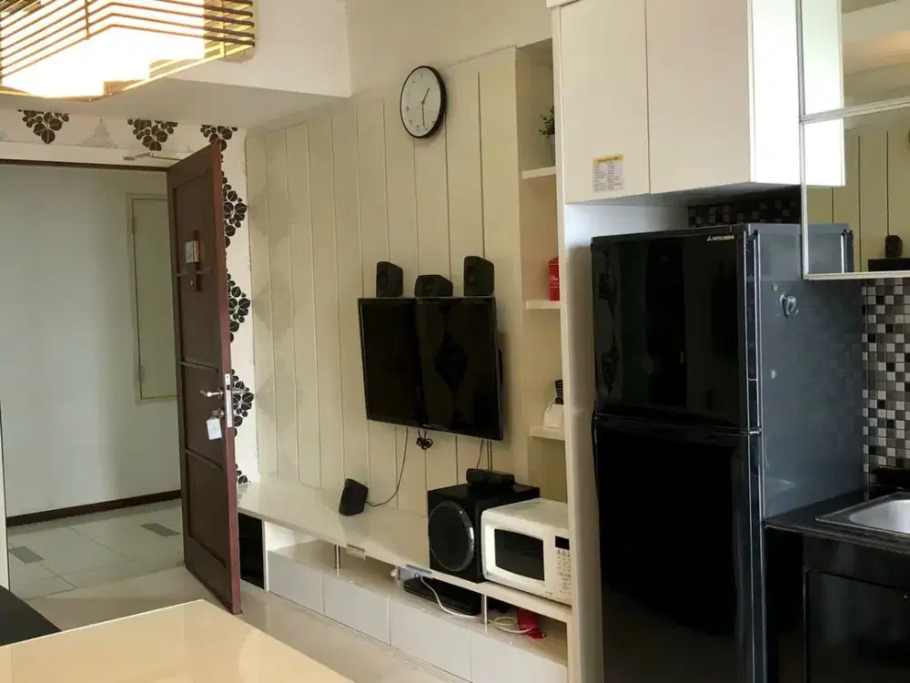 Disewakan 2BR Furnish Bagus Apartemen Royal Mediterania Garden