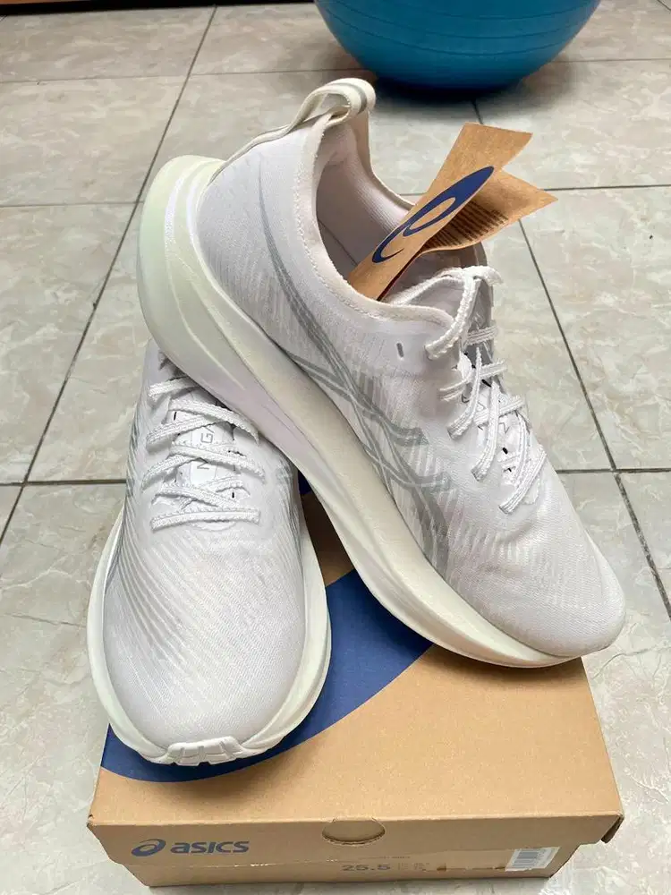 Asics Megablast Size 40,5 (New)