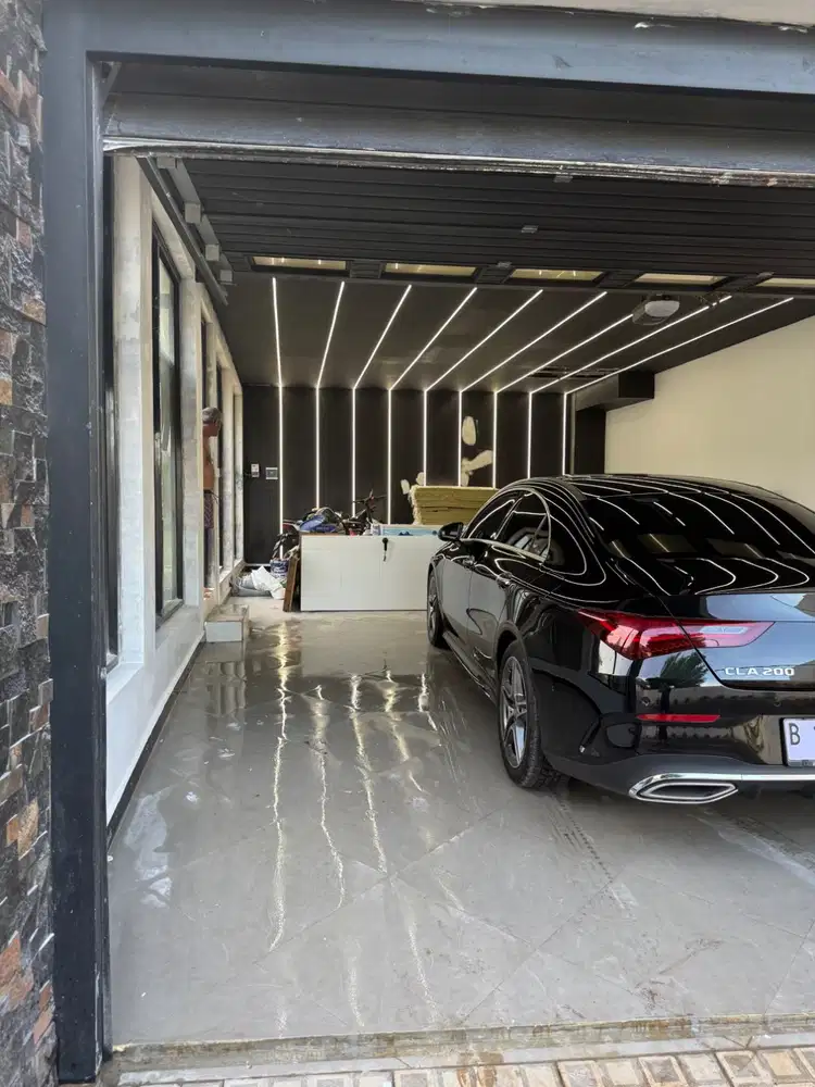 Dijual Villa luas tanah 744 m luas bangunan 405