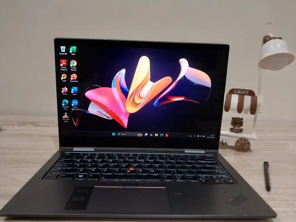 Lenovo ThinkPad X1 YOGA Core i7 16GB 1TB Touch Screen Stylus Pen 360