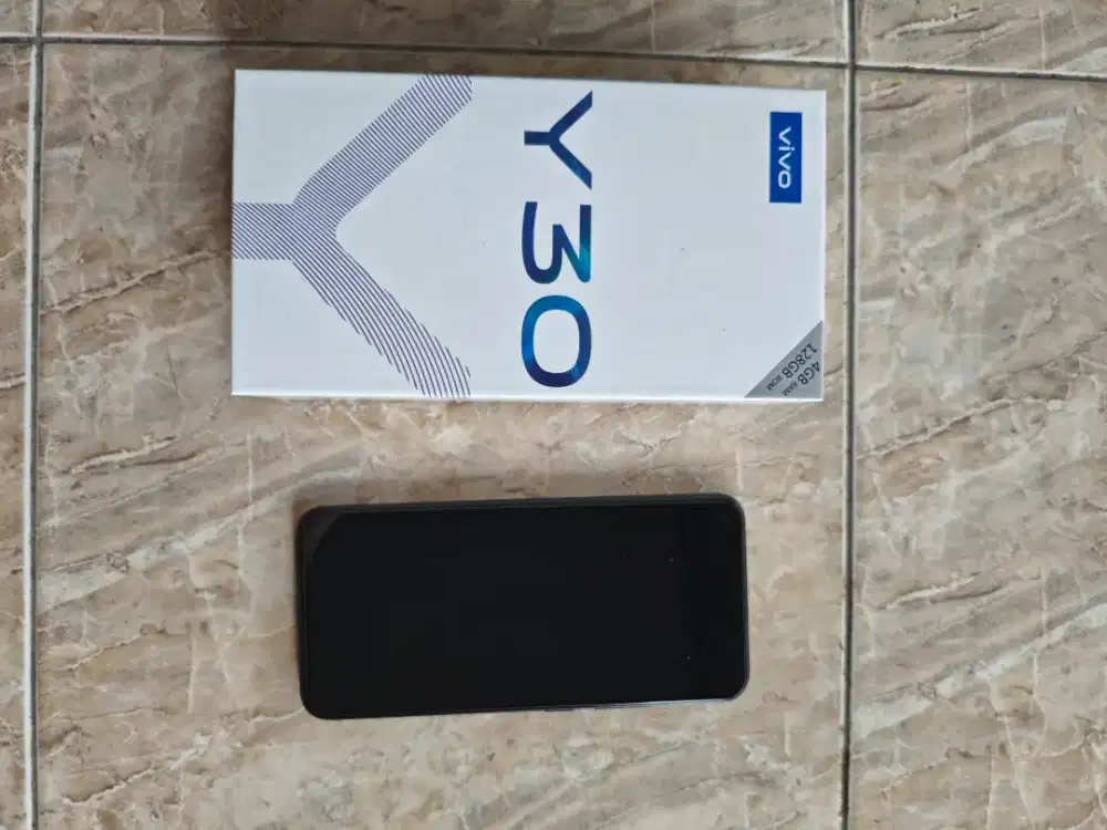 Vivo y30 second (4/128gb) warna hitam