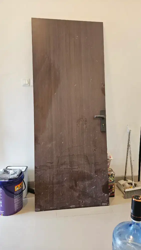 Jual cepat Toren air, jendela dan Pintu kayu kondisi bagus harga murah