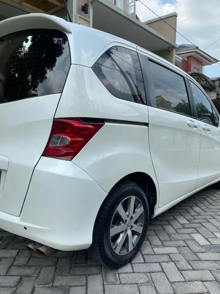 Honda Freed 2011 Bensin