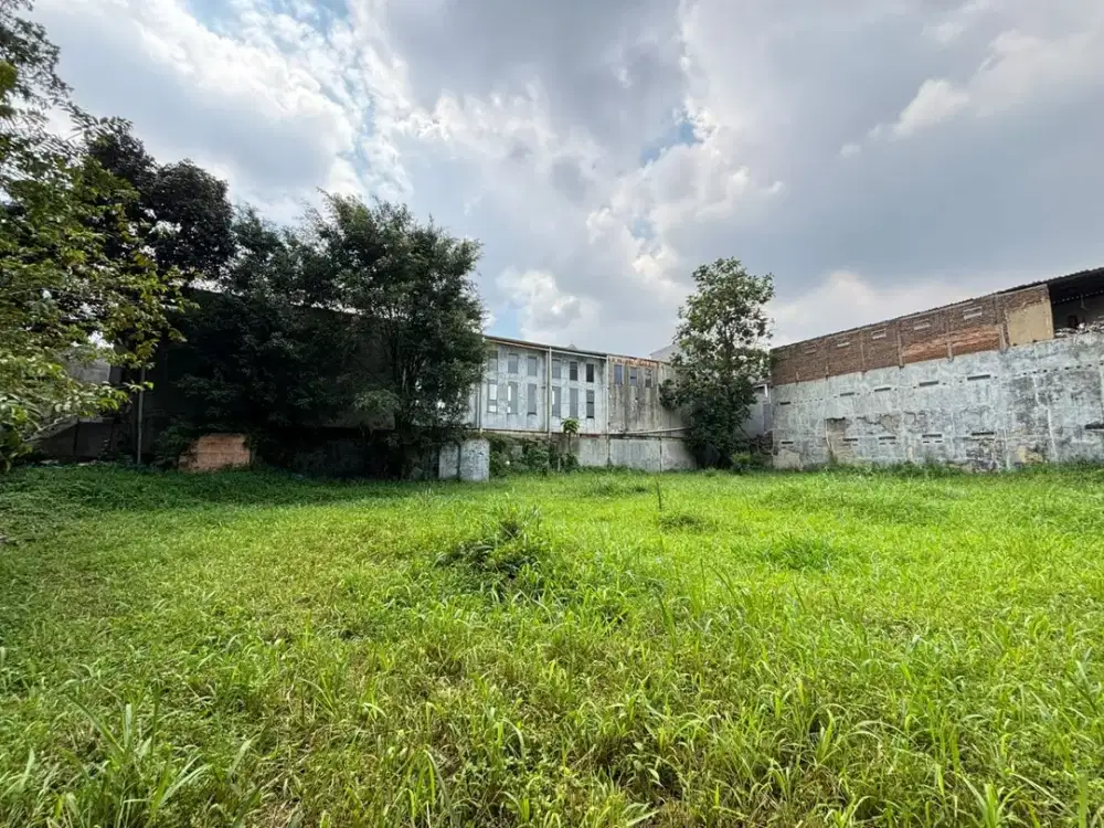 Gudang Hitung Tanah 1.561 m2 SHM strategis Area Jatayu Ciroyom Arjuna