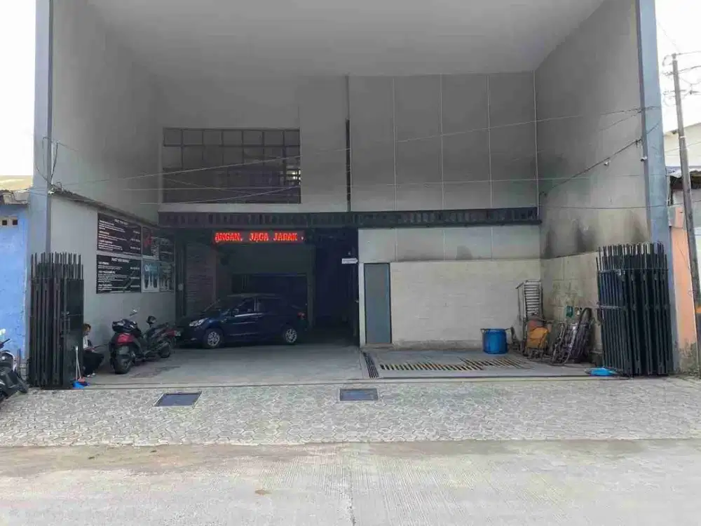 Ruang Usaha Siap Pakai di Hasanudin Tanah Mas Semarang Utara