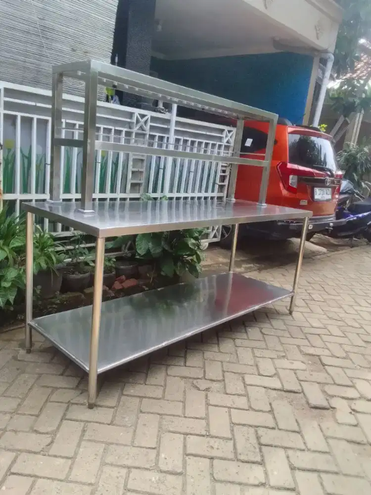 Meja 2susun ukuran 200x70x95 ukuran upershlef 180x35x70 ,Stok 2unit