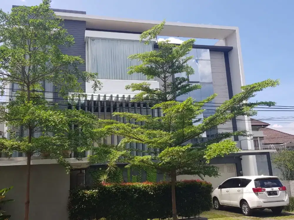 Dijual Rumah Lux Minimalis di Mekarwangi Bandung