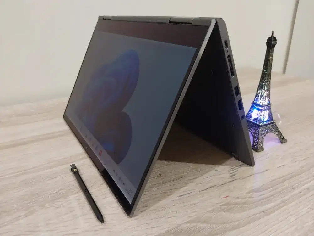 Lenovo ThinkPad X1 YOGA Core i7 16GB 1TB Touch Screen Stylus Pen 360